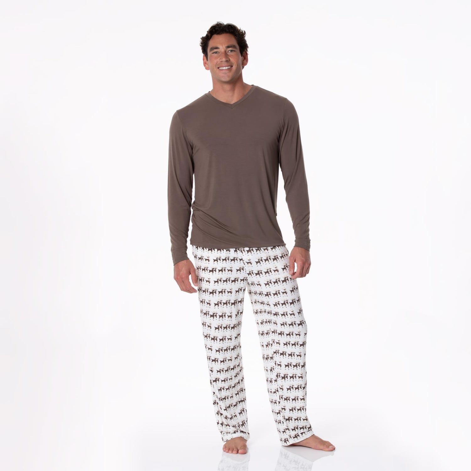 Men's Long Sleeve V-Neck Tee in Coffee