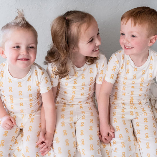 Print Short Sleeve Pajama Set in Gold Ribbon