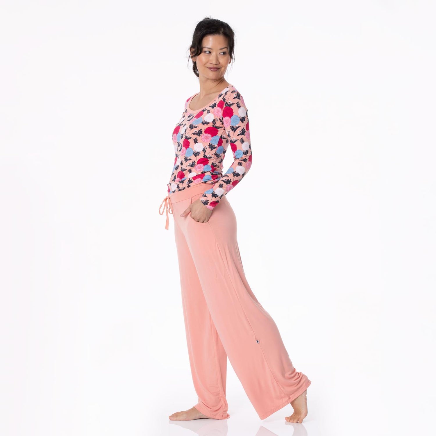Women's Print Long Sleeve Scoop Neck Tee in Blush Enchanted Floral