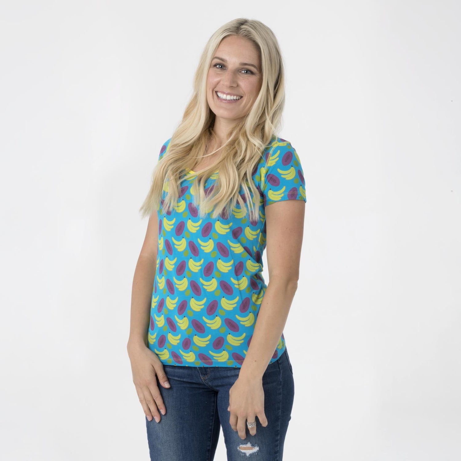 Print Short Sleeve Scoop Neck Tee in Tropical Fruit