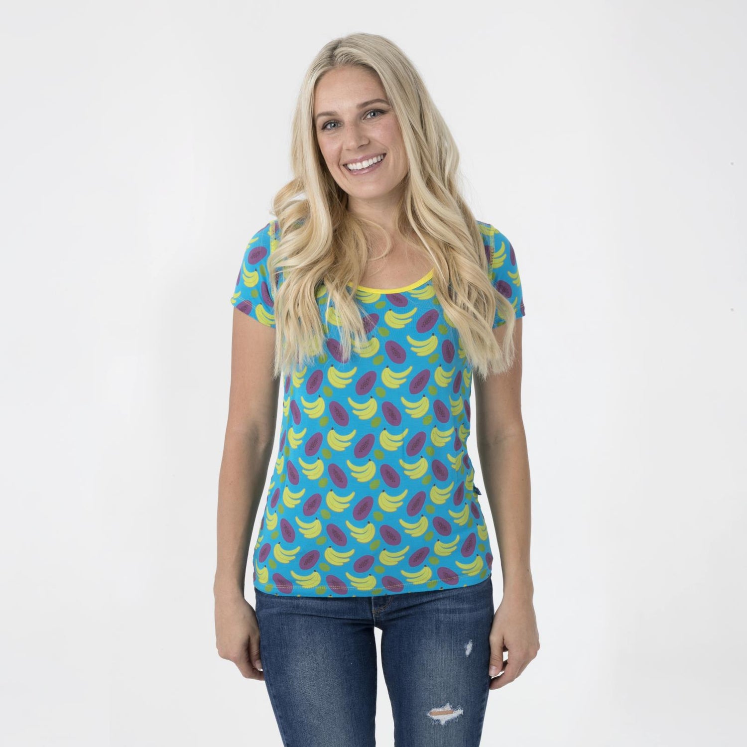 Print Short Sleeve Scoop Neck Tee in Tropical Fruit