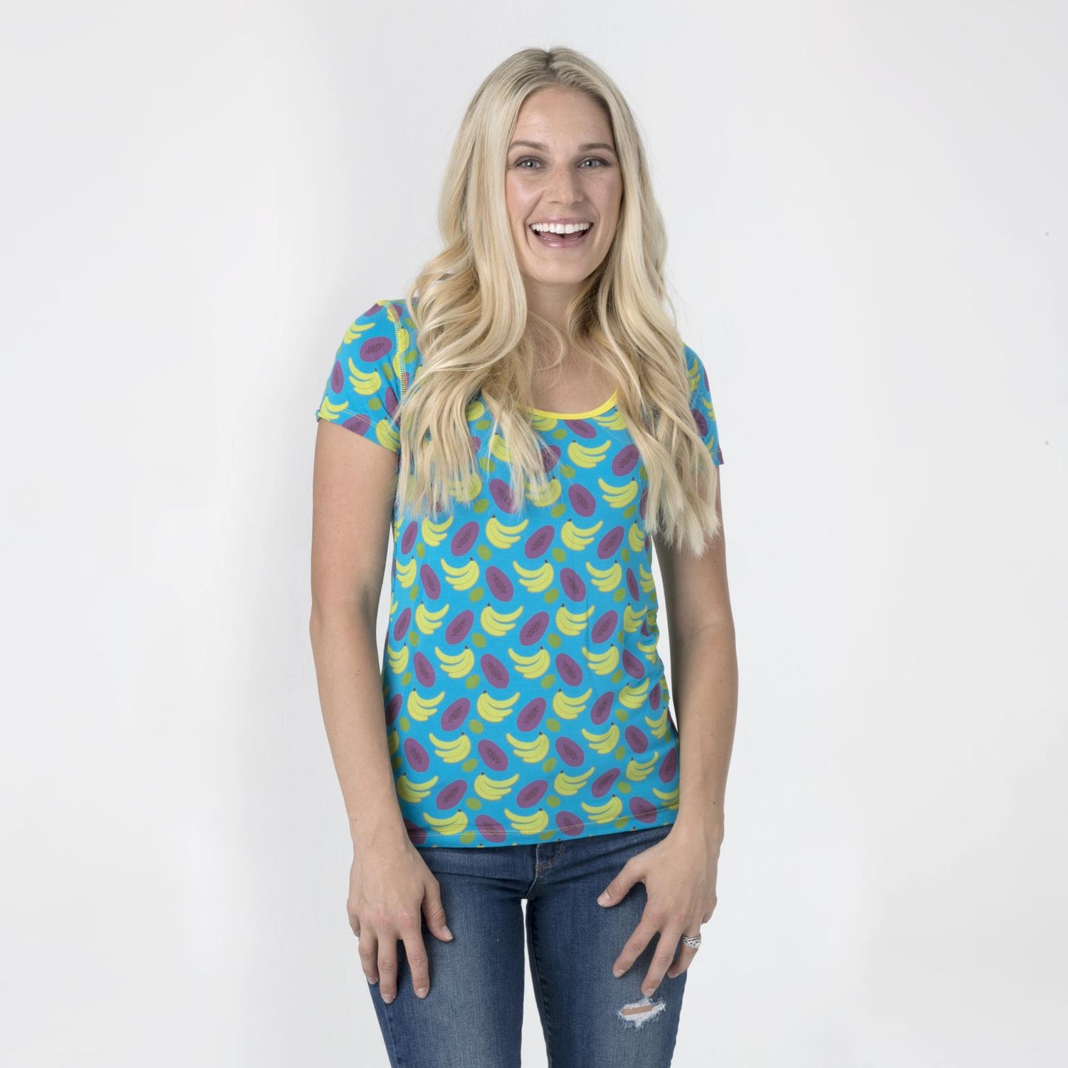 Print Short Sleeve Scoop Neck Tee in Tropical Fruit