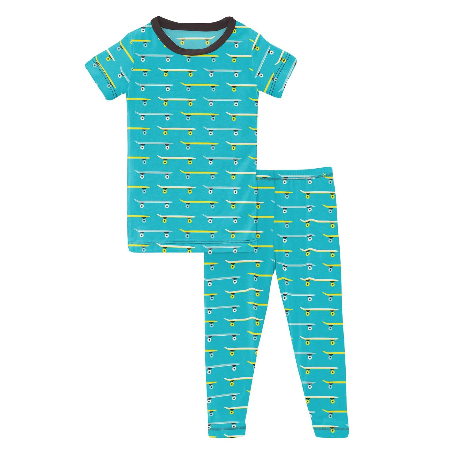 Print Short Sleeve Pajama Set in Confetti Skateboard