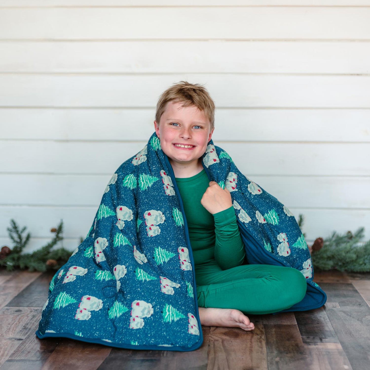 Print Fluffle Toddler Blanket with Embroidery in Peacock Yeti