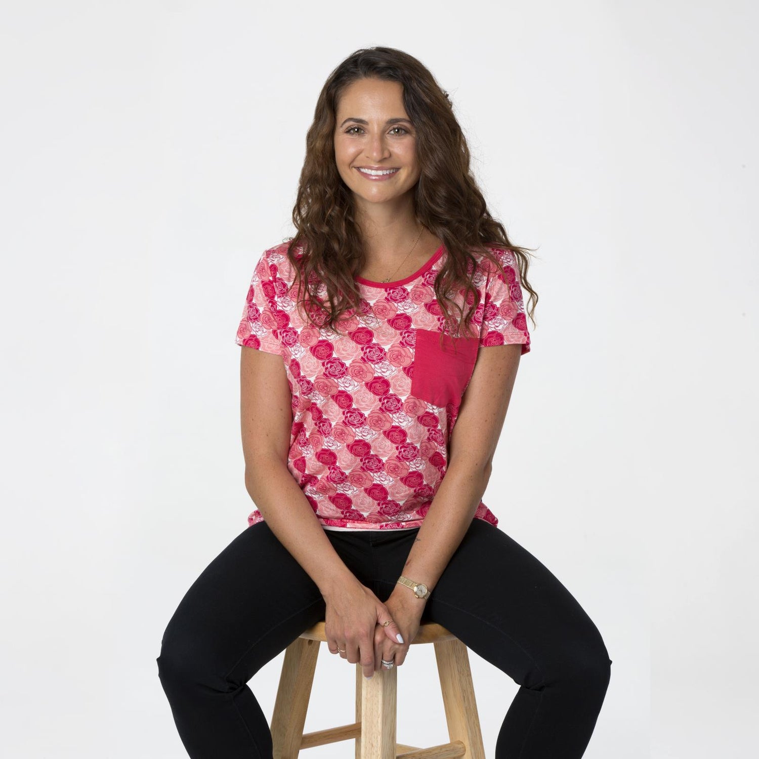 Print Short Sleeve Relaxed Tee with Pocket in Roses